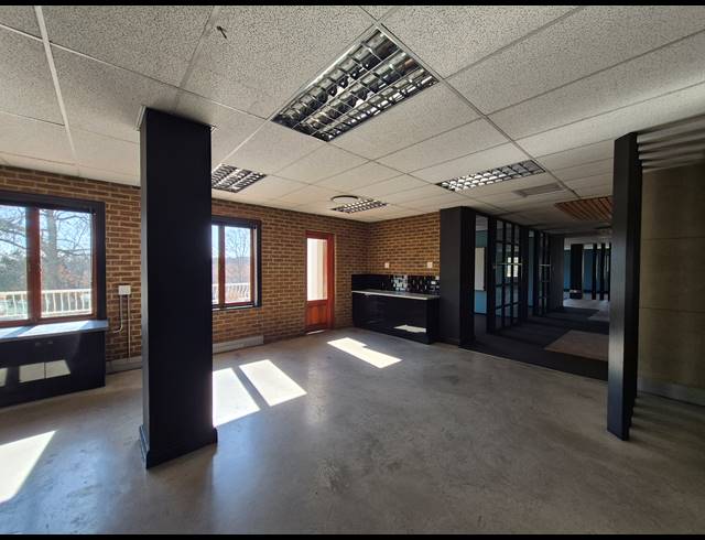 1,627M² OFFICE TO LET IN SANDTON CENTRAL